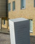 Installationsaufnahmen der fünf Figuren für die Erinnerungsorte.